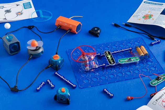 Unlock the World of Electronics: The National Geographic Epic Circuits Science Kit for Young Innovators